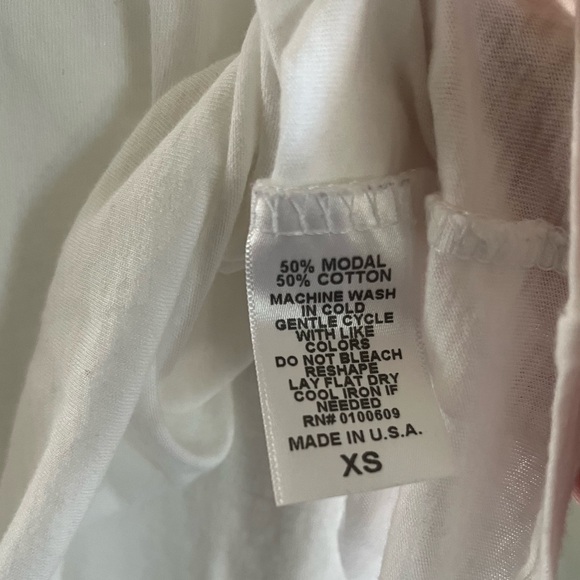 Junk Food “The WHO” t-shirt women’s size XS - Picture 3 of 4